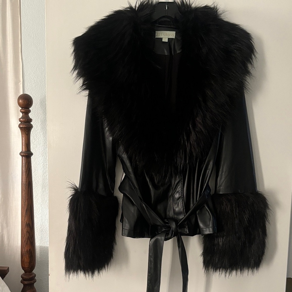 Elegant Faux Black Leather Jacket with Faux Fur Trim